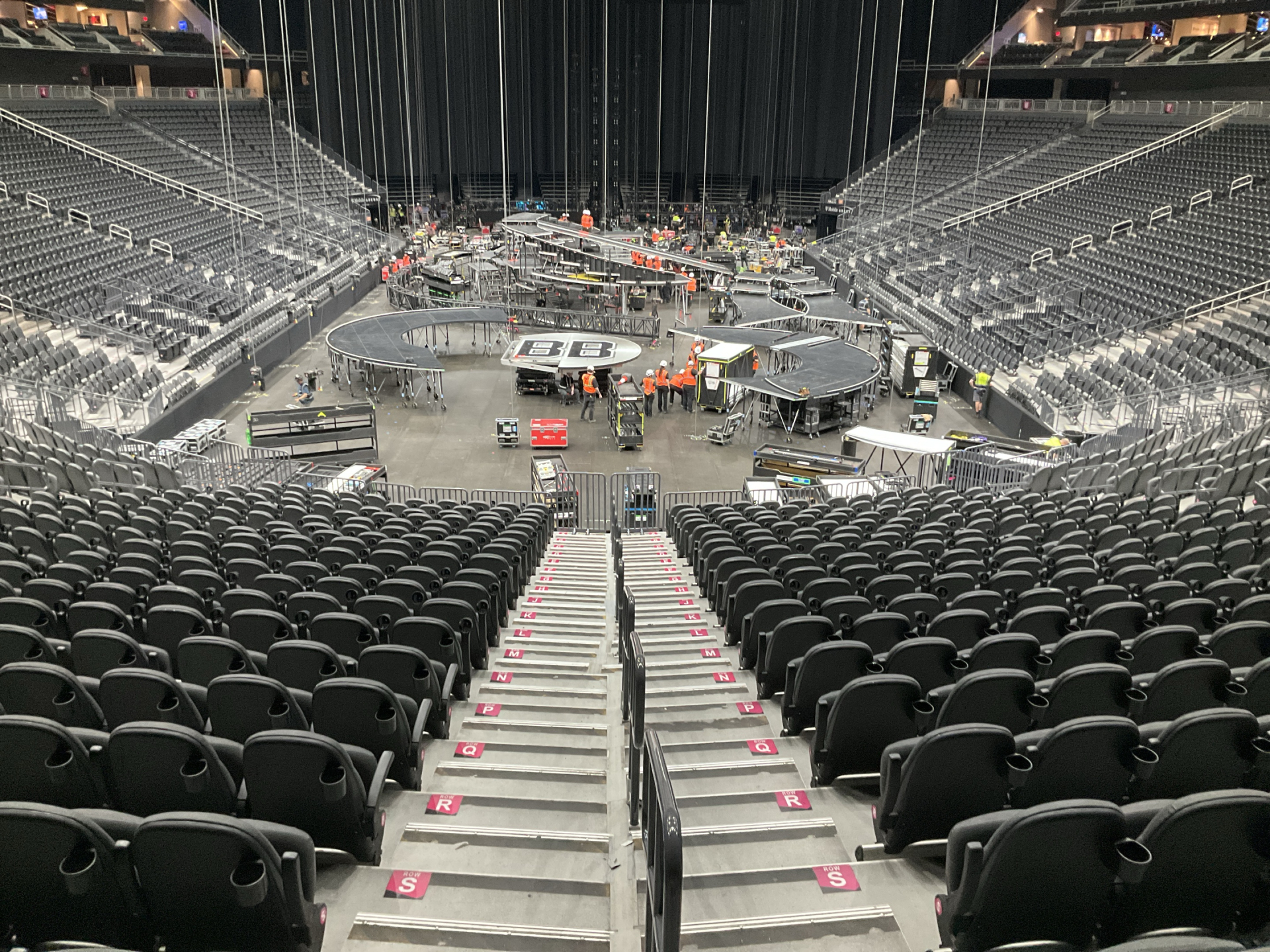 T- Mobile Arena — photo 18
