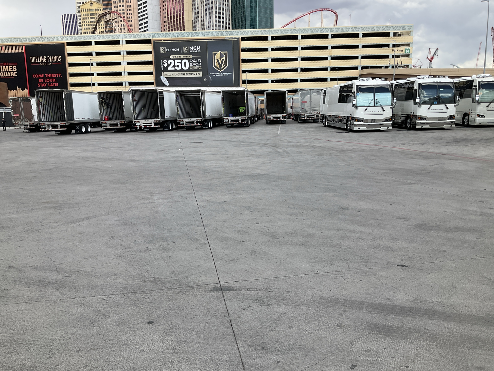T- Mobile Arena — photo 27