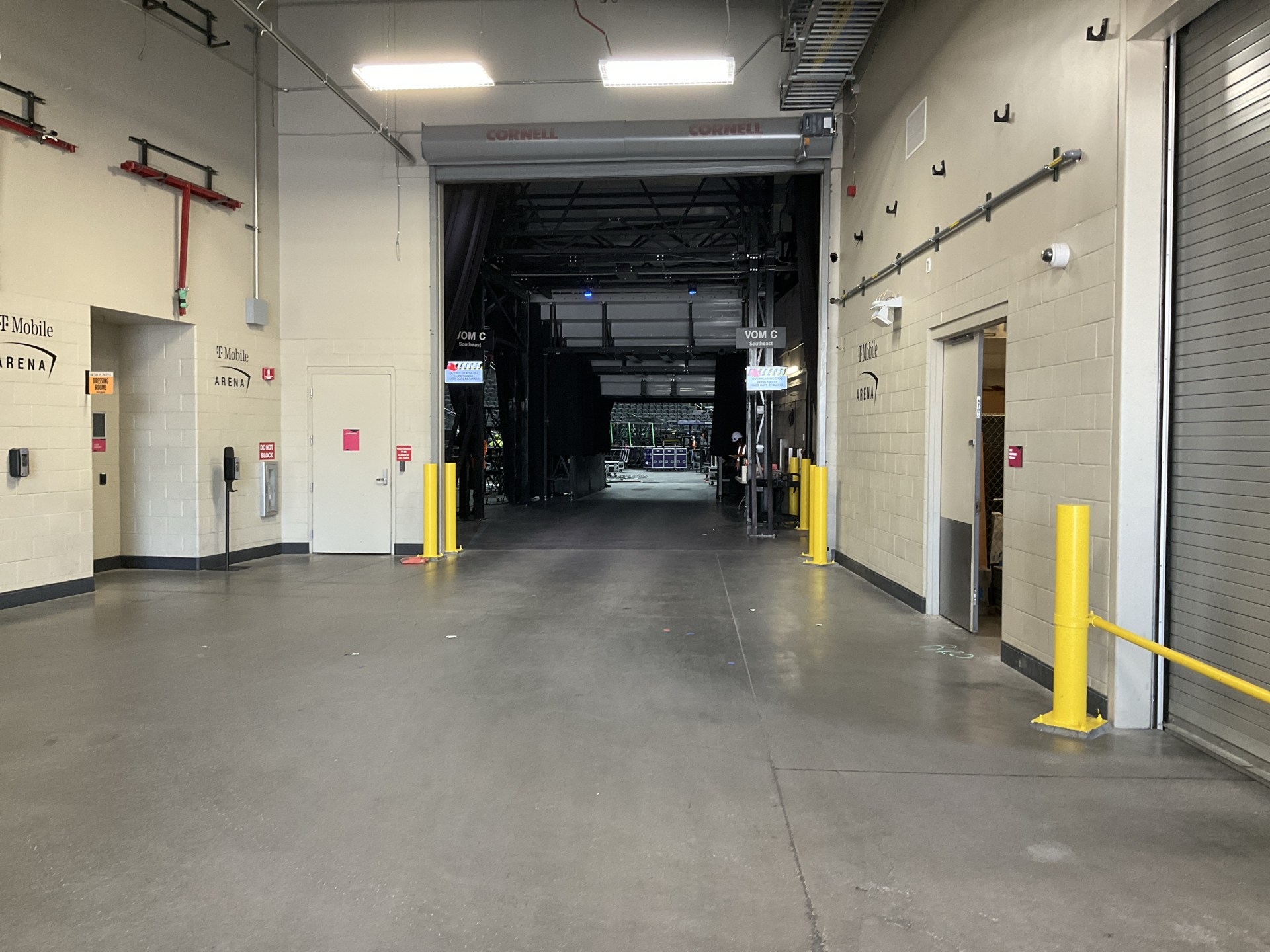 T- Mobile Arena — photo 4