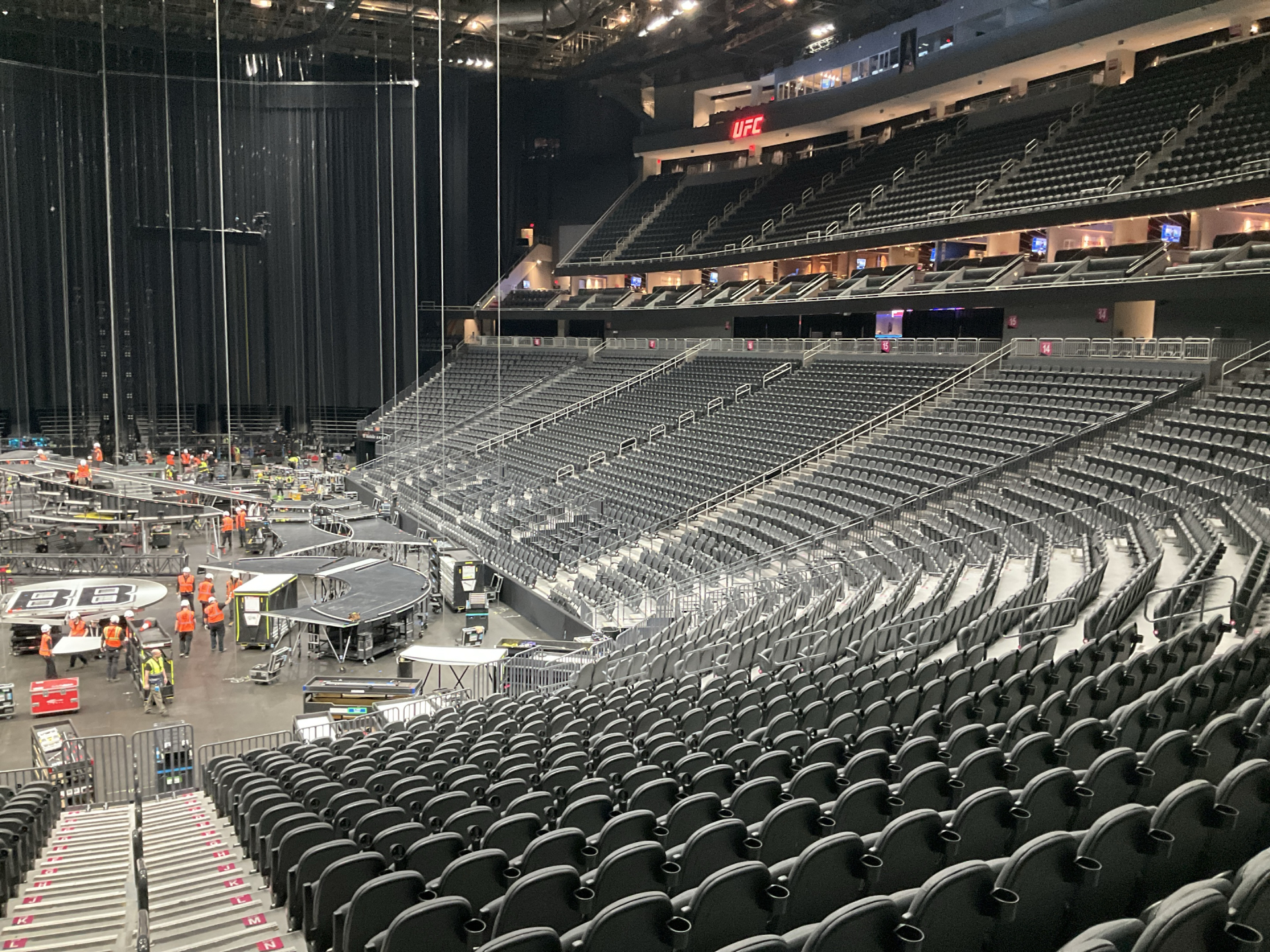 T- Mobile Arena — photo 16