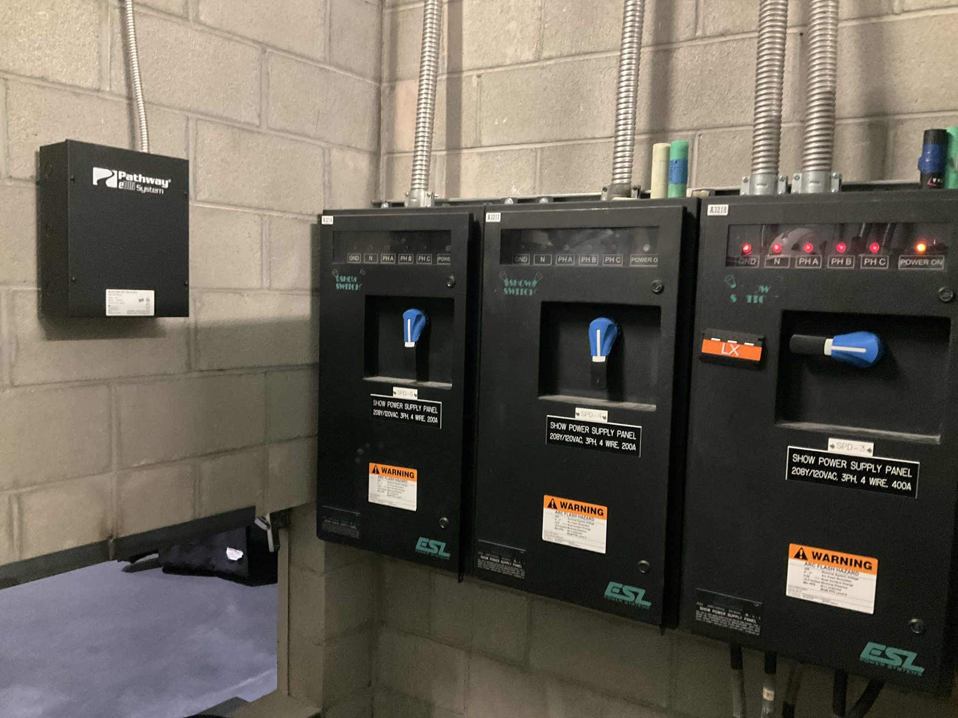 T- Mobile Arena — photo 11