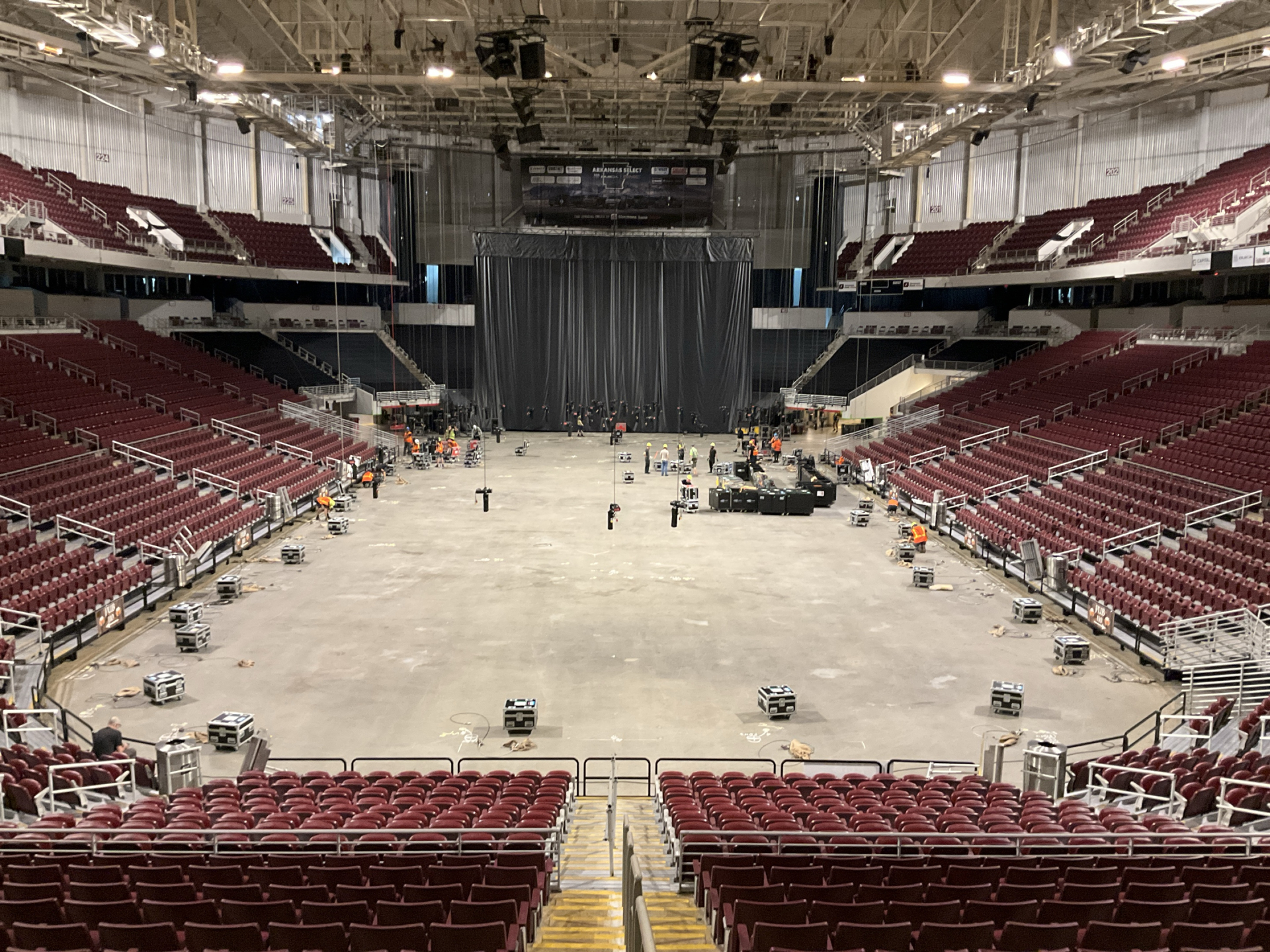 Simmons Bank Arena — photo 1