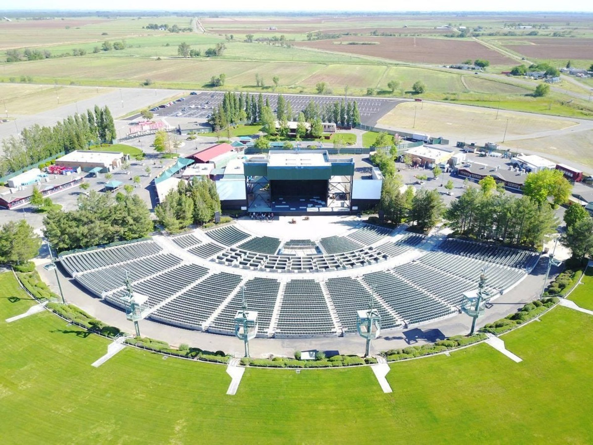 Toyota Amphitheatre — photo 1